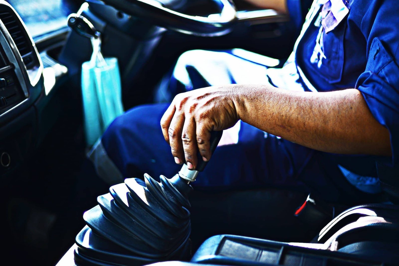 Engranajes helicoidales, válvulas, enfriadores, perillas de cambio y más.